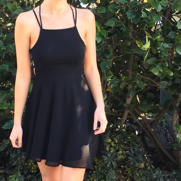 LAST ITEM black lace up dress - Picture 4 of 4