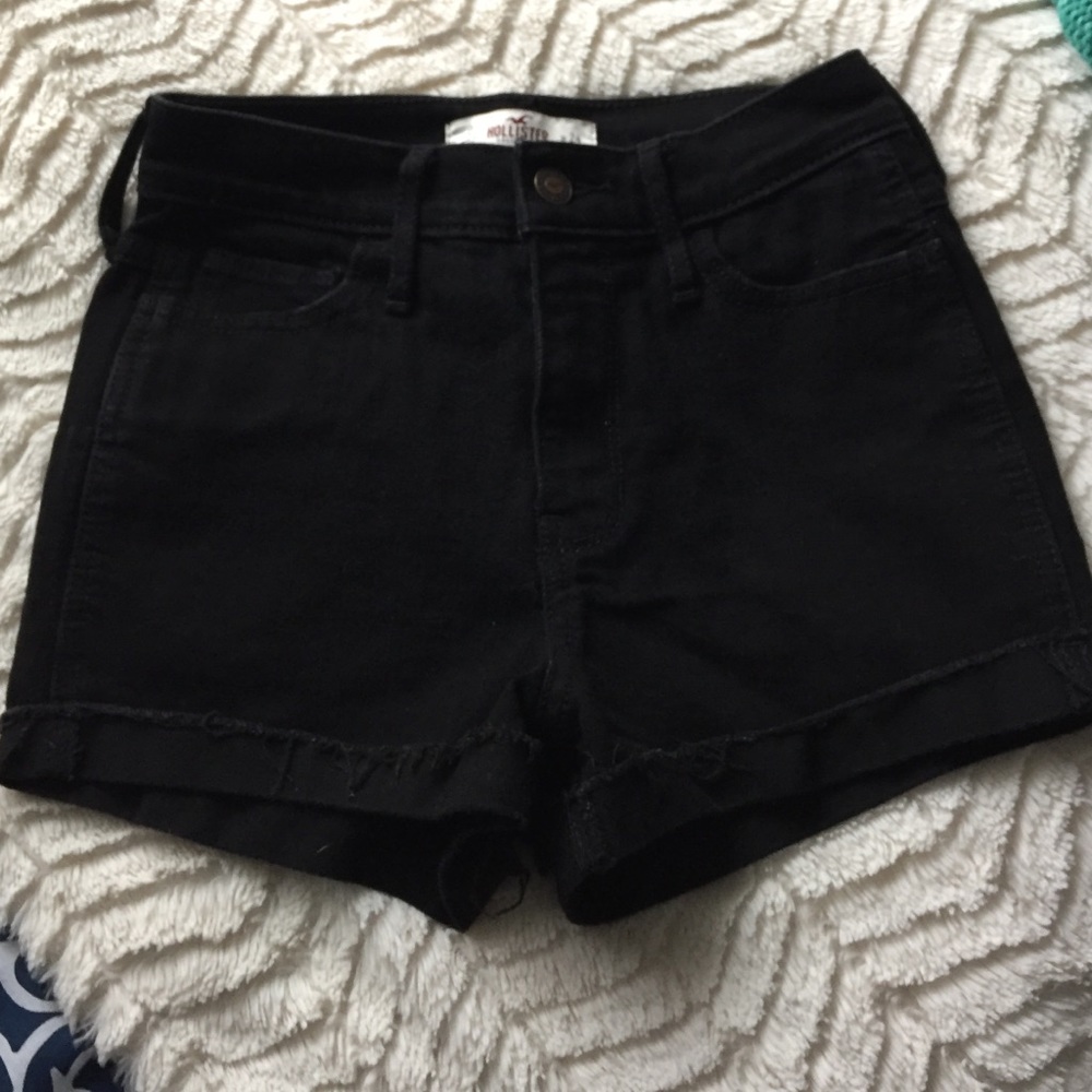 Hollister high waisted shorts