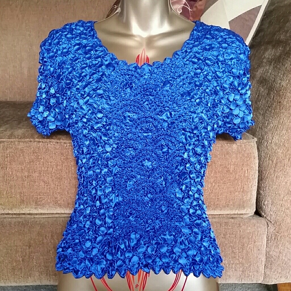 Gorgeous Royal Blue Stretch Top (fits any size!)