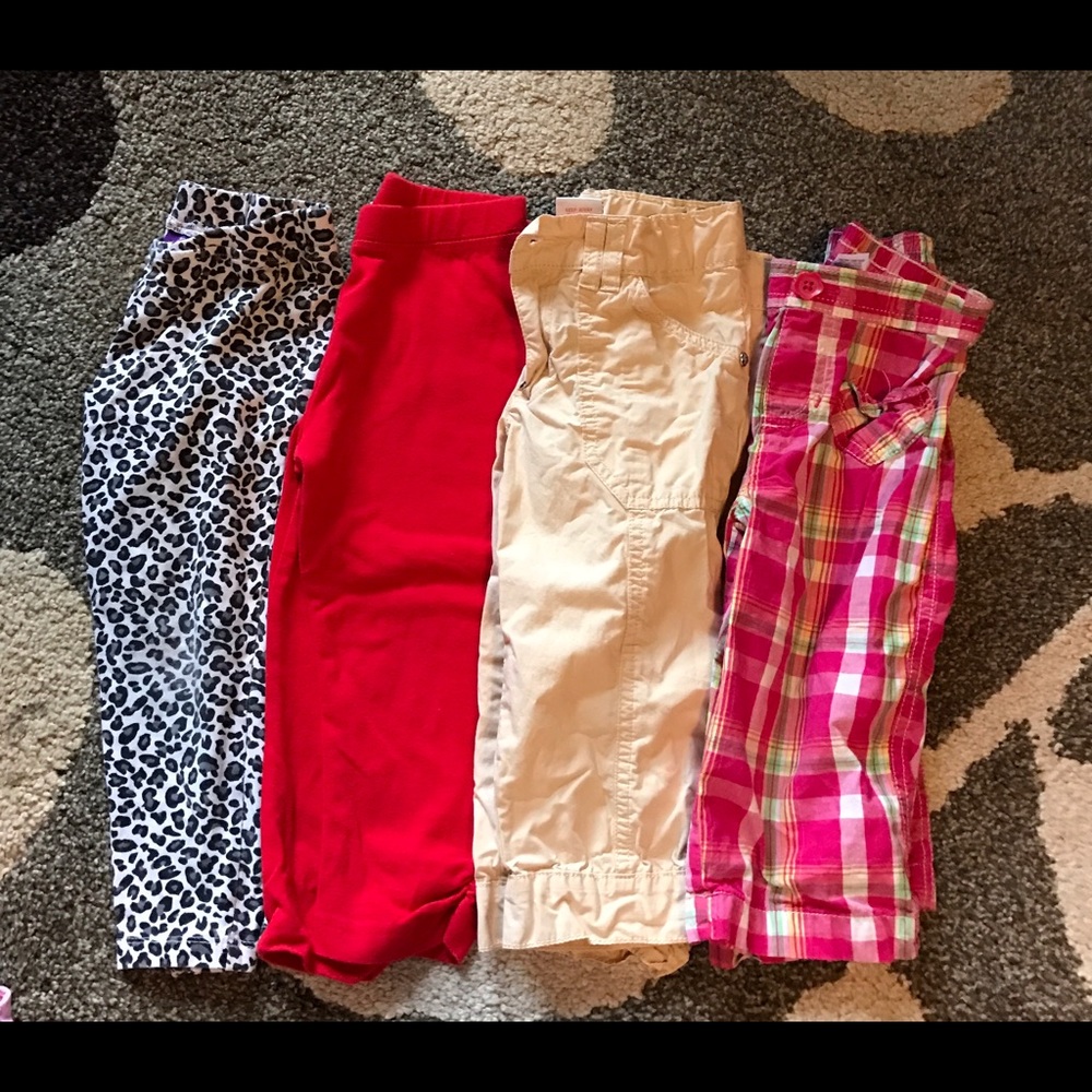 4T adorable Capri pants