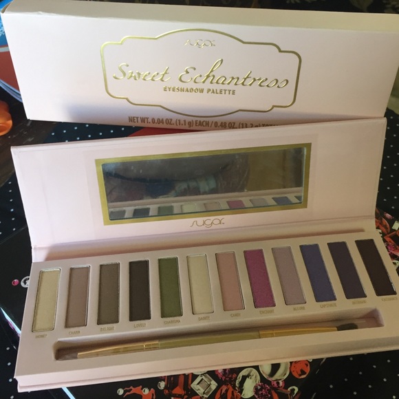 Sugar Sweet Echantress Eyeshadow Palette - Picture 4 of 4