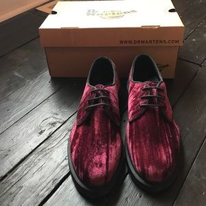 Dr martens crushed velvet cranberry ⭐️never worn⭐️