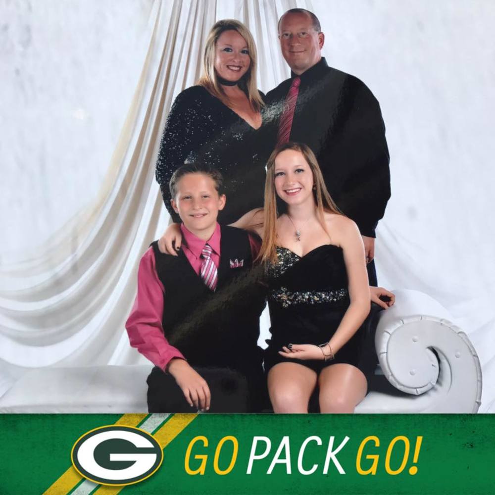 Meet your Posher, Holly