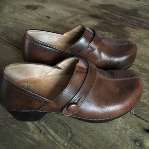 Dansko Brown Button Clogs 37