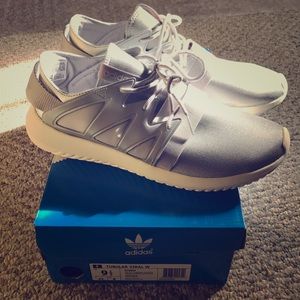 Adidas Originals Tubular Viral Casual Sneakers