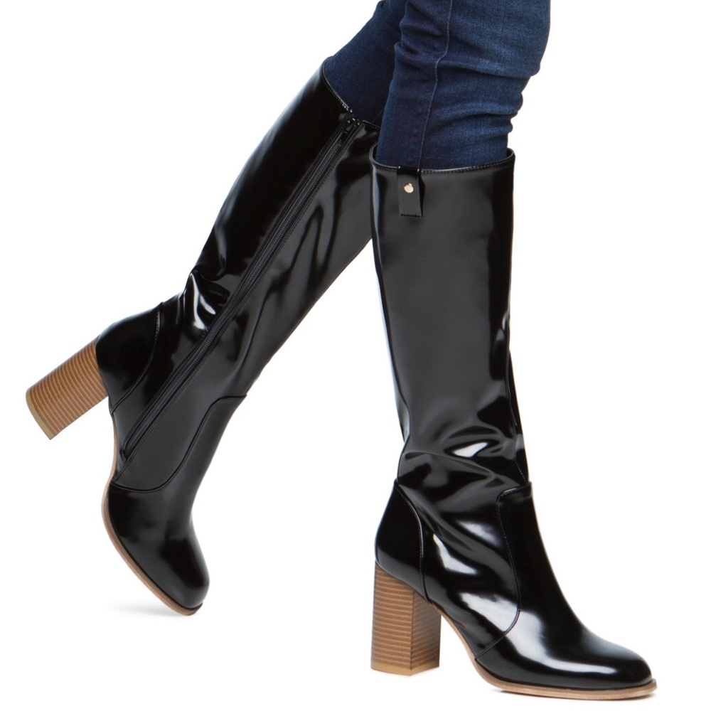 Heeled women's boots black size 8