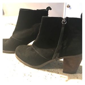 Dolce Vita "Joust" suede booties size 9.5 NWOB