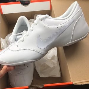 Nike cheer shoes
