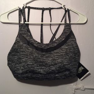 NEW! Victoria Sport Sports Bra workout