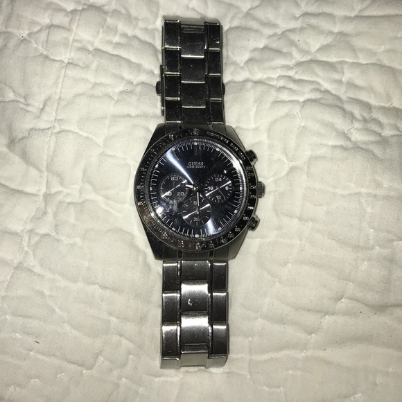 Guess Watch - Picture 1 of 3