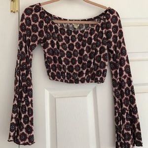 LA Hearts Bell Sleeve Crop Top