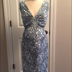 EUC Motherhood Maternity flattering dress w/belt