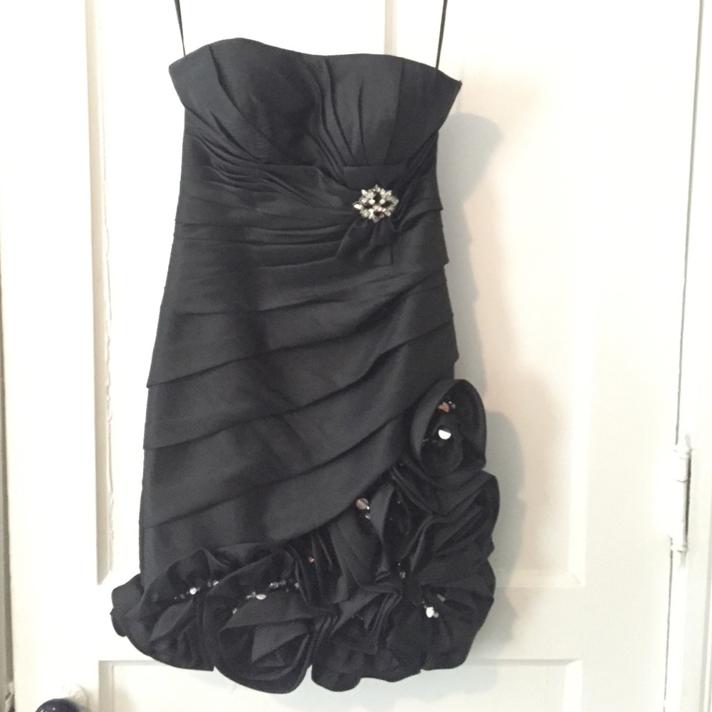 Black strapless prom/ball/elegant dress