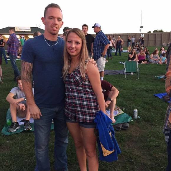 Meet your Posher, Ariel - Picture 1 of 1