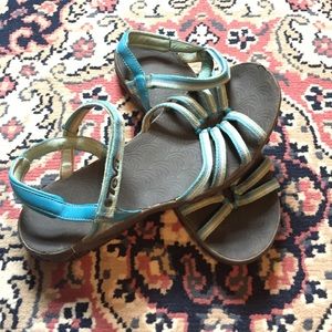 Teva multi-blue sandal