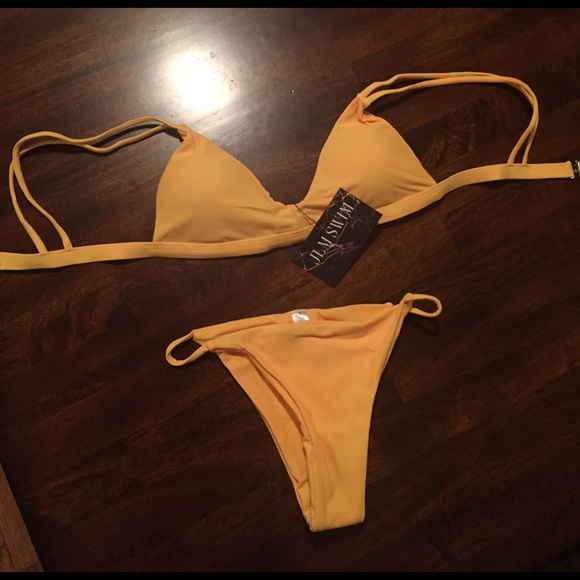 • Saffron Minimalist Bikini • - Picture 6 of 8