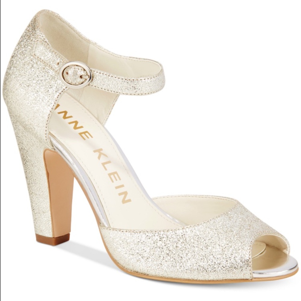 Ann Klein Henrika Peep-Toe Pumps - Light Gold