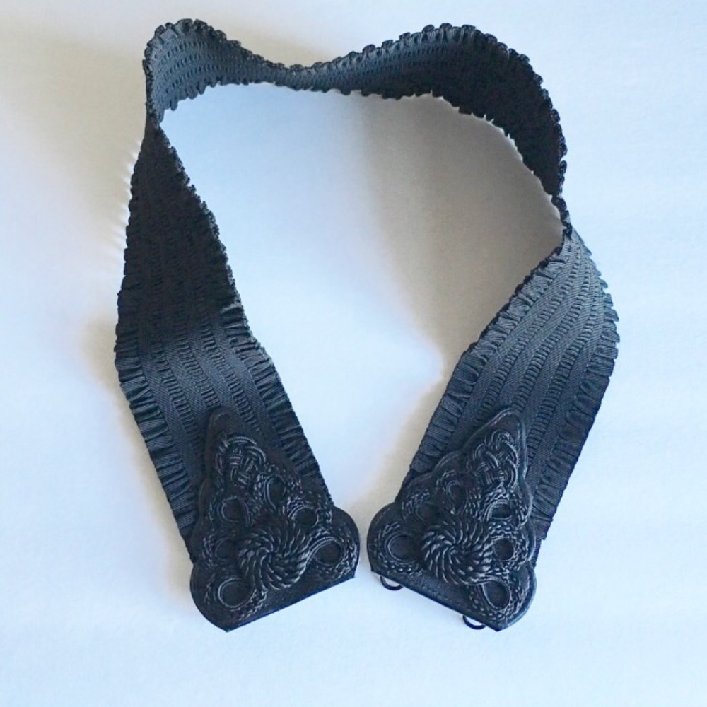 WCM - Black Stretch Belt With Embroidery -NWOT- M