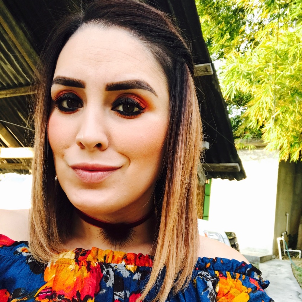 Meet your Posher, Maria