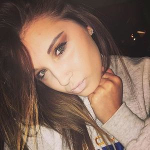 Meet your Posher, Abby