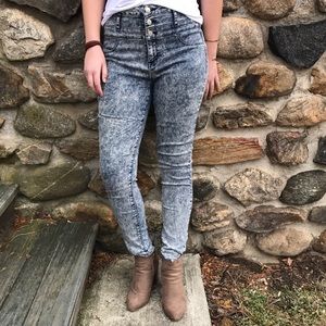 High waisted acid wash jeans