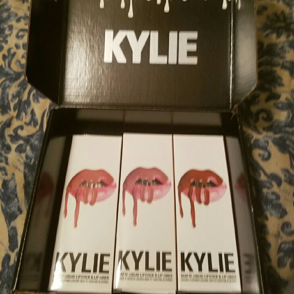 Kylie lip kit