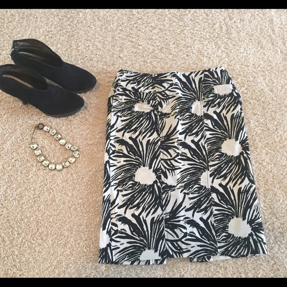 Pencil skirt