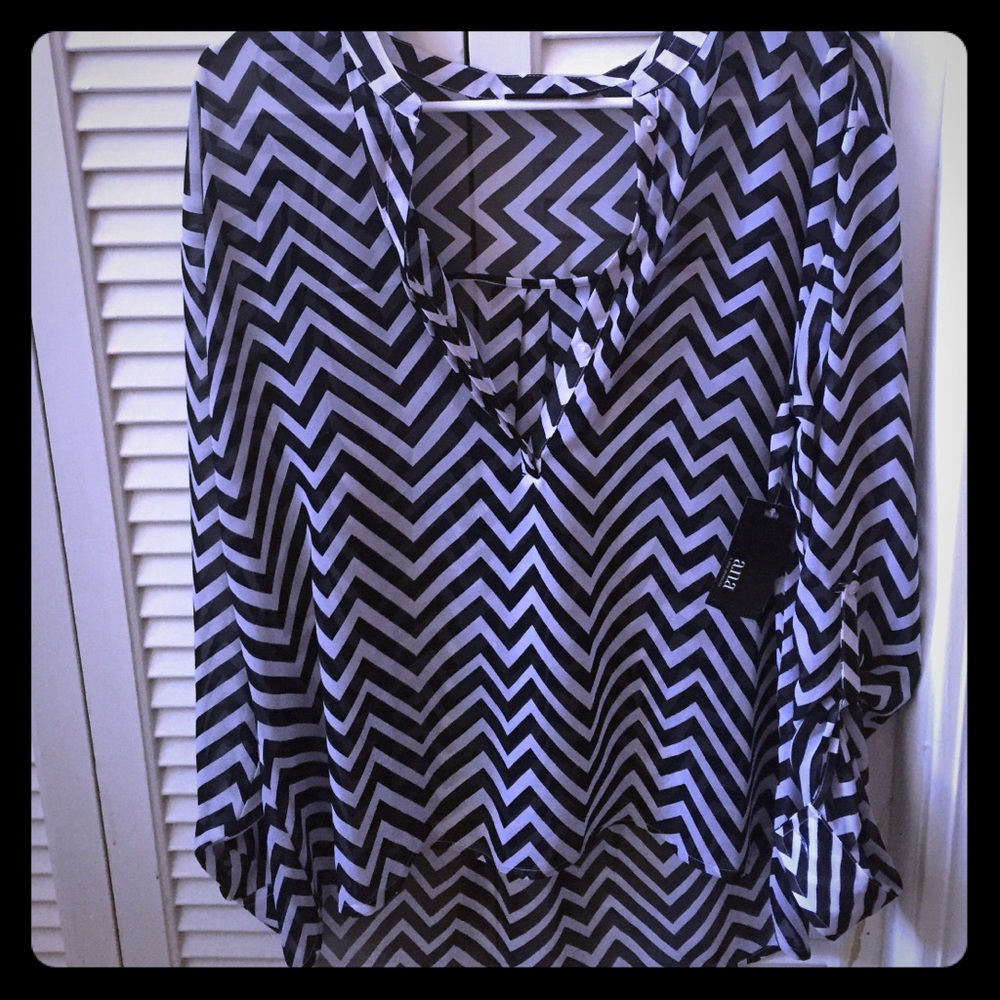 a.n.a black and white chevron long sleeve