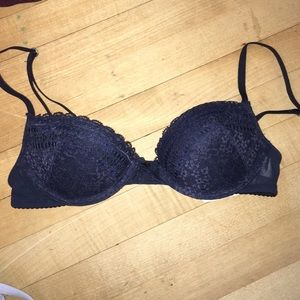 Gilly Hicks Bra