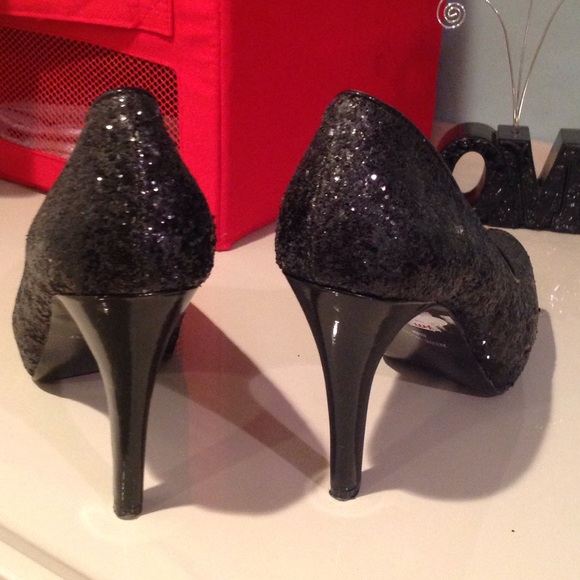 Black sparkly open toe heels - Picture 2 of 4