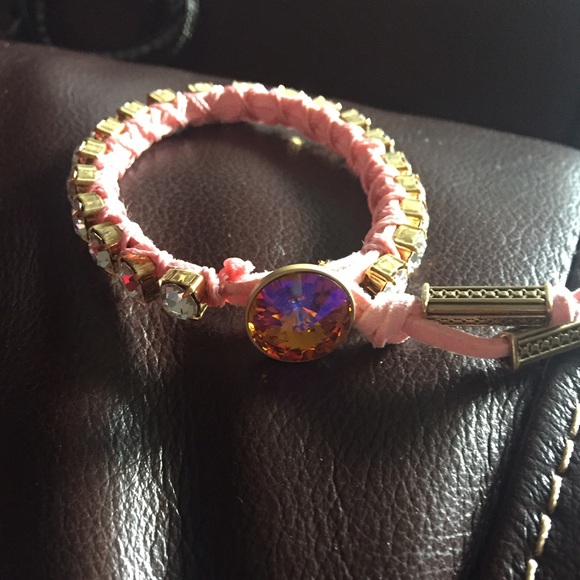 New pink with crystal stones bracelet - Picture 3 of 3
