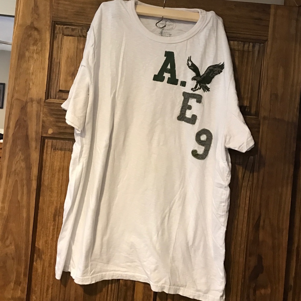 AE TEE