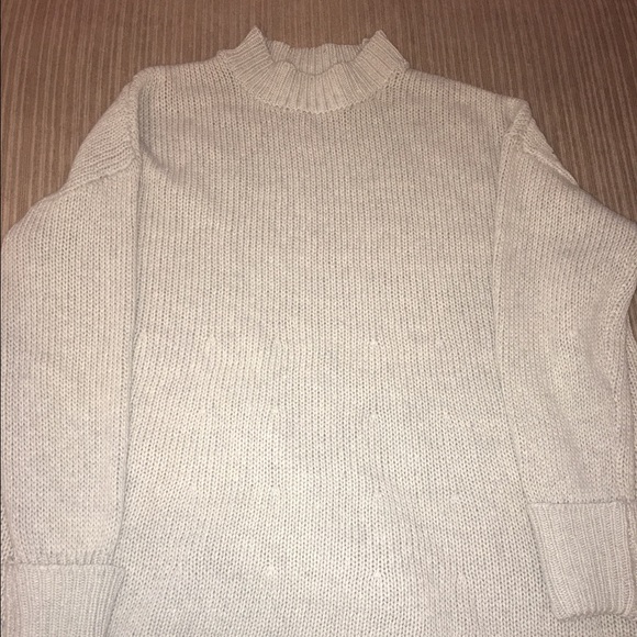 NWOT Gray sweater - Picture 1 of 4