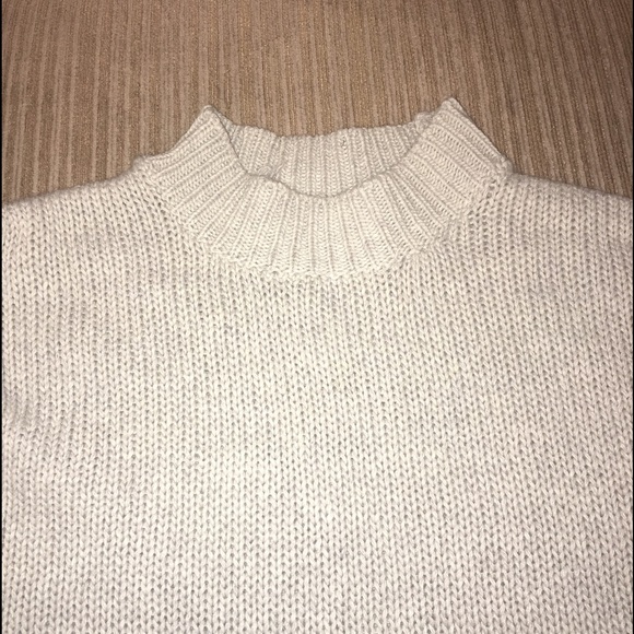 NWOT Gray sweater - Picture 2 of 4