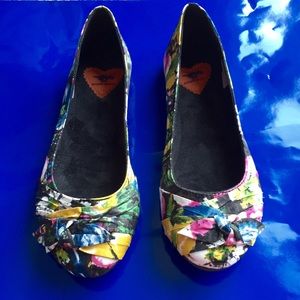 🌸 Floral Rocket Dog Flats - NWOT Fabric Material