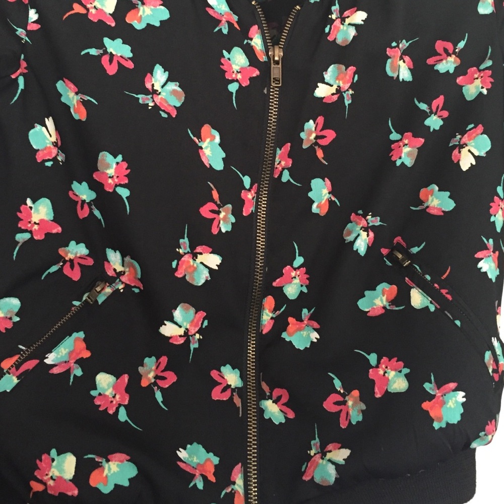 Spring Jacket - Picture 2 of 4