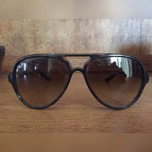 Ray-Ban Cats 5000! (case included-not pictured)