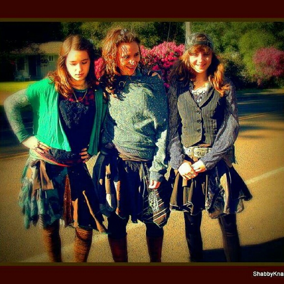 Meet your Posher, Lizzy - Picture 3 of 4