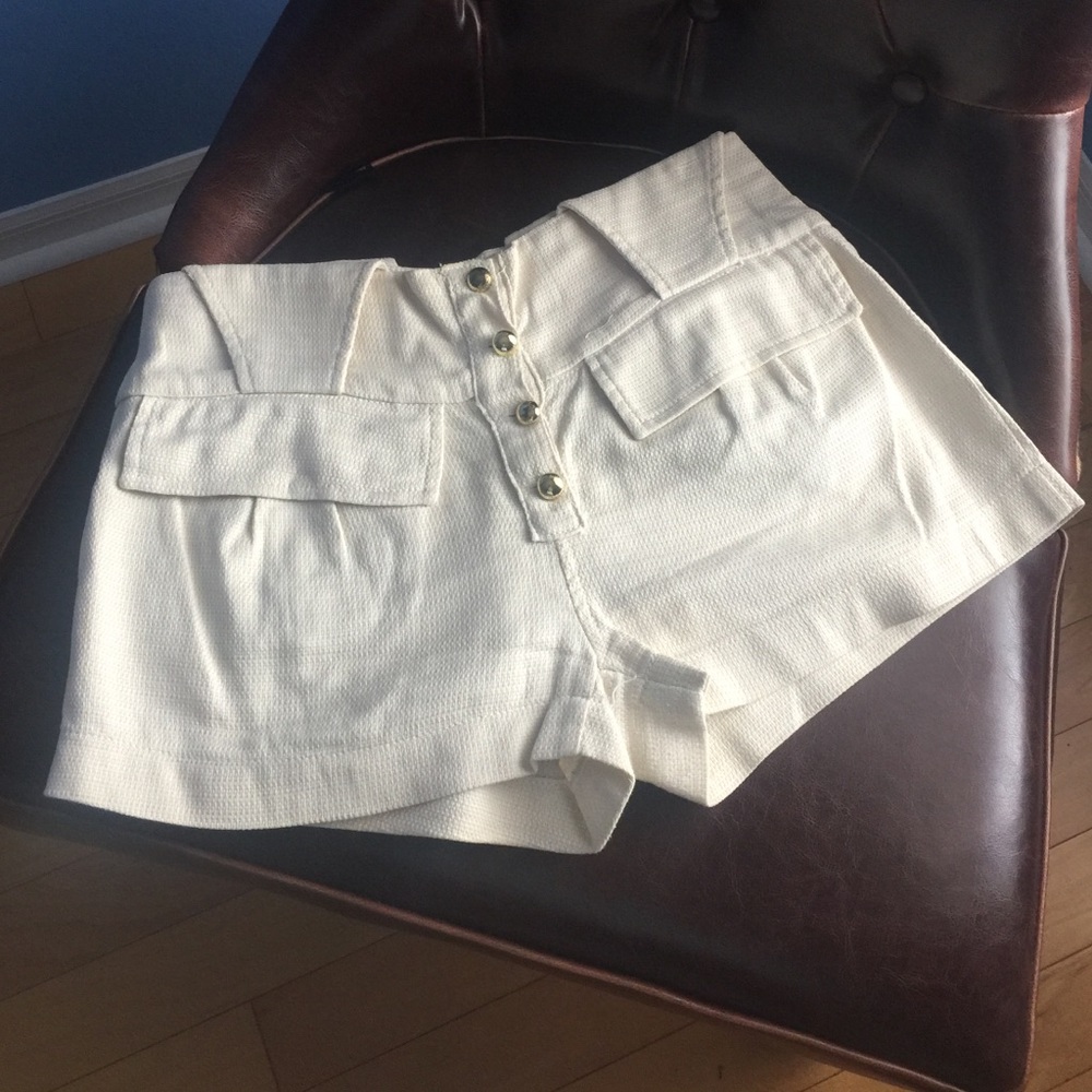 Elegant shorts