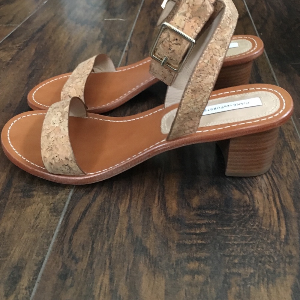 Cute ankle strap sandals size 8.5 Brand New - Picture 2 of 3