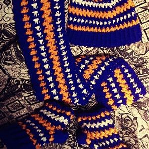 Beanie scarf fingerless mitten set!!