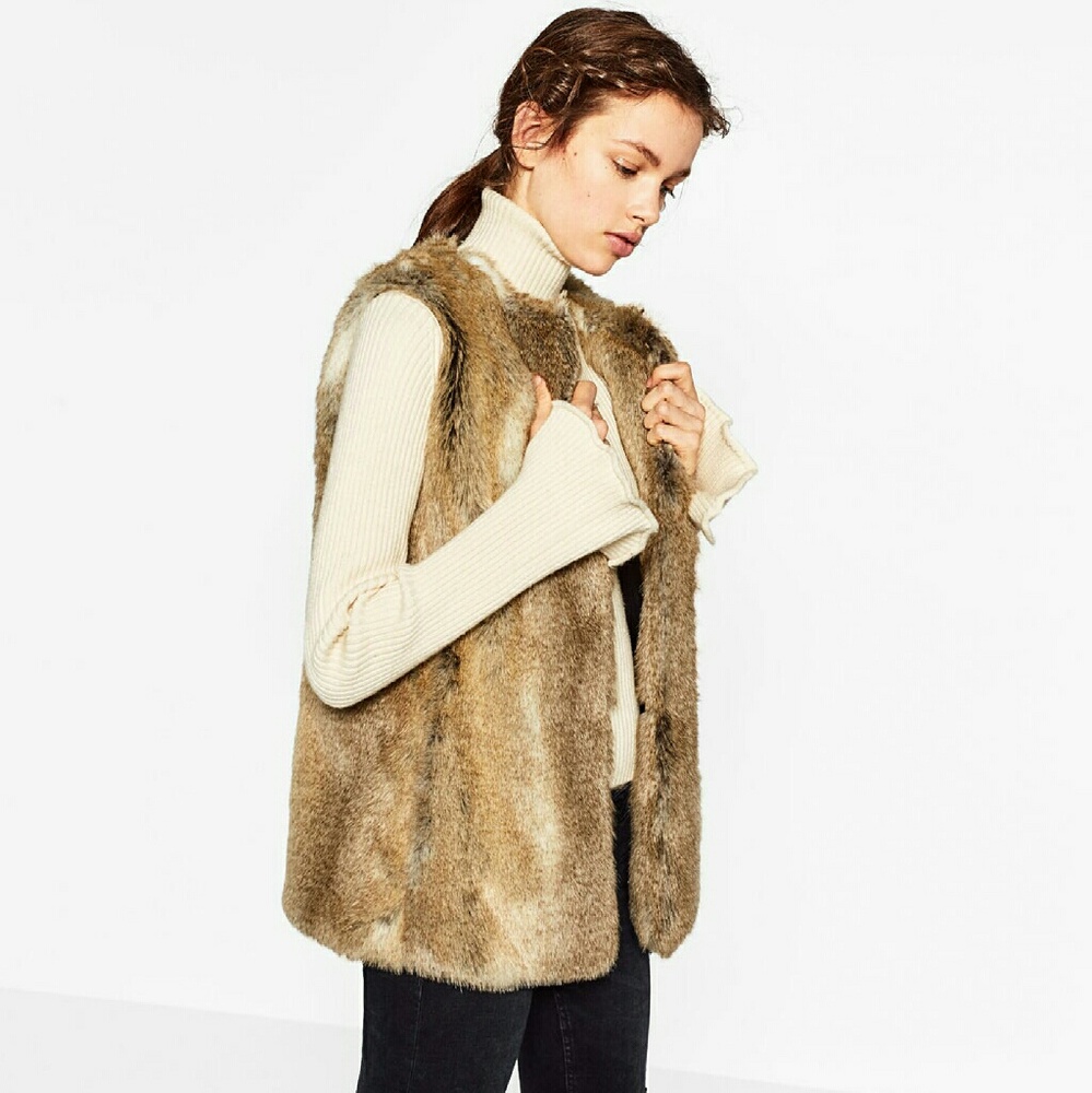 šHOST PICKšZara Faux Fur Vest - Picture 1 of 6