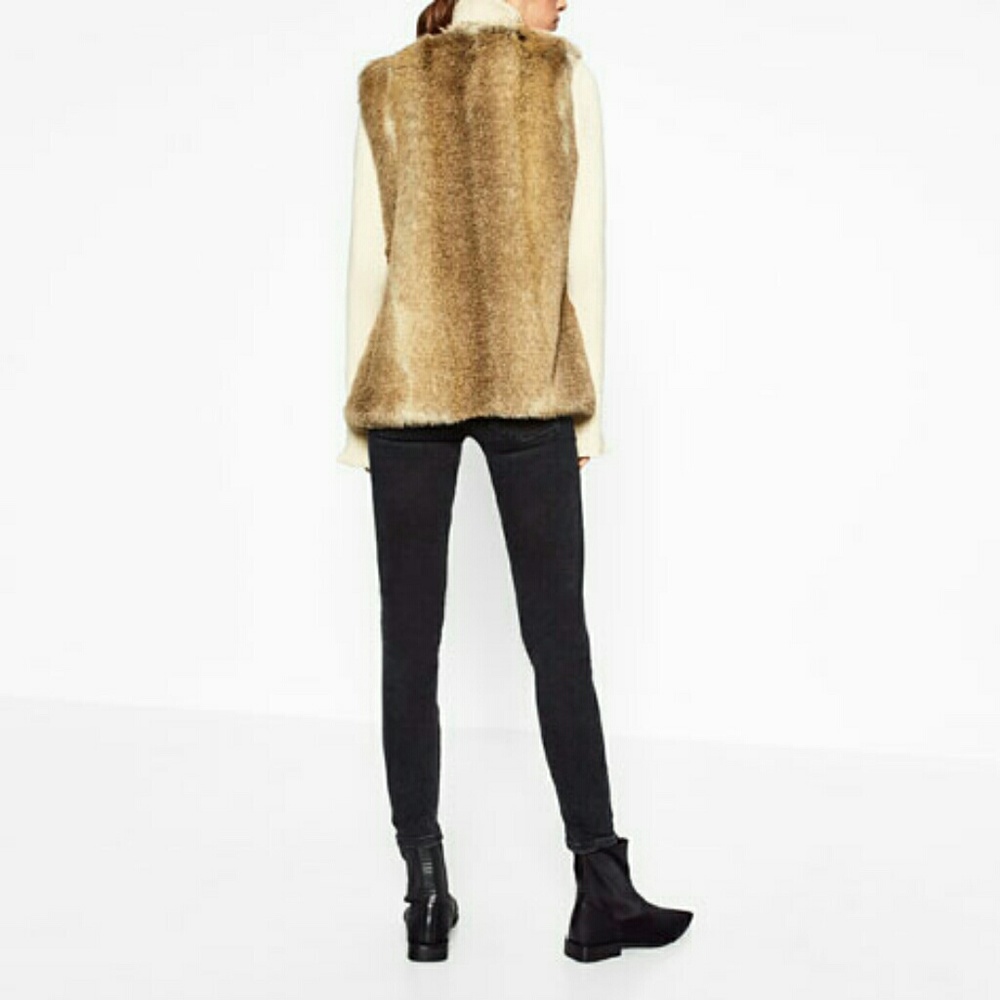 šHOST PICKšZara Faux Fur Vest - Picture 4 of 6