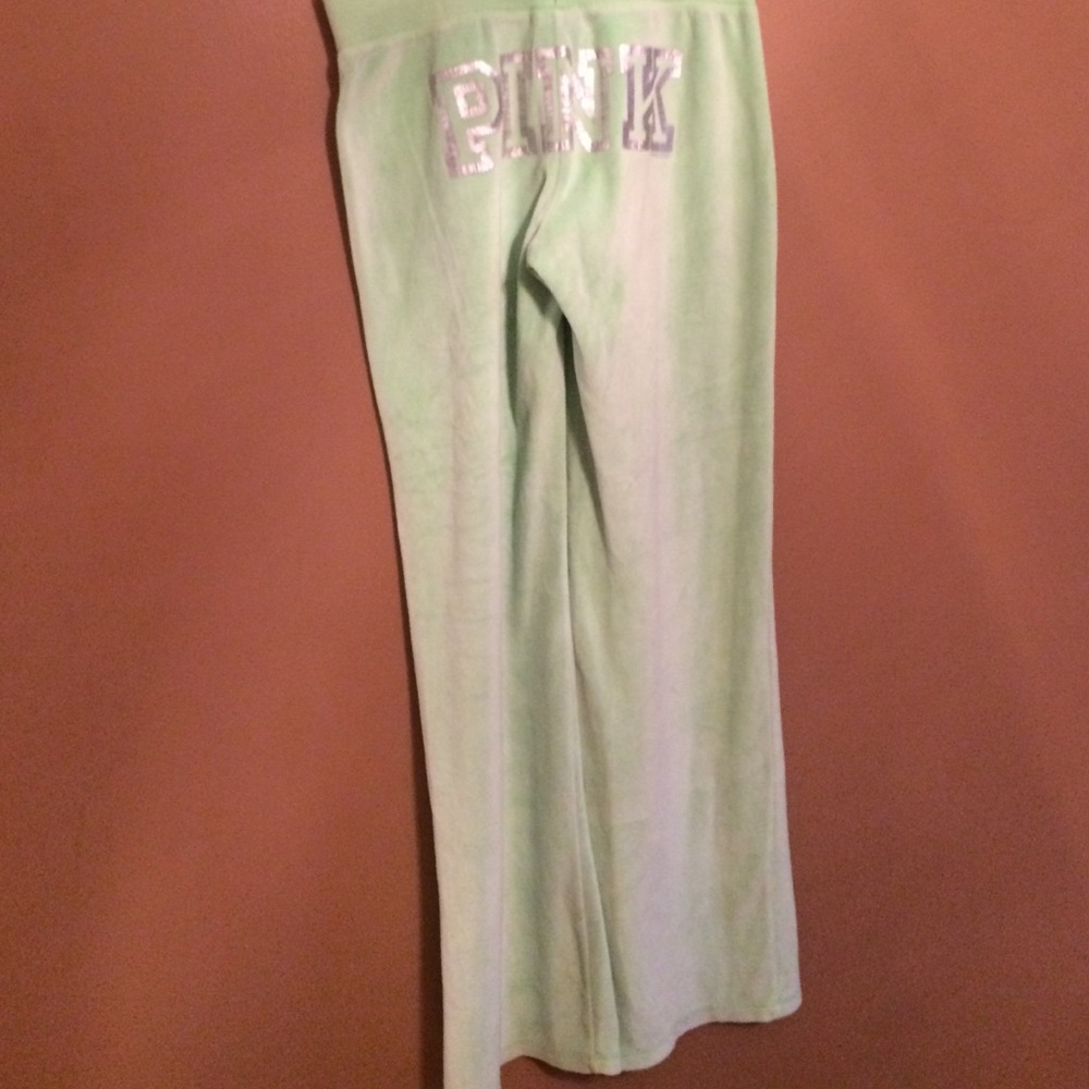 Sweat pants pink brand name