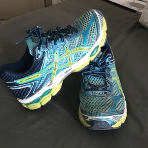 Asic gel running shoes