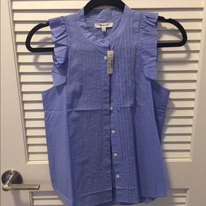 NWT sleeveless button down