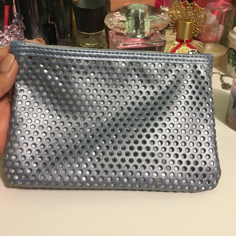 Ipsy makeup bag