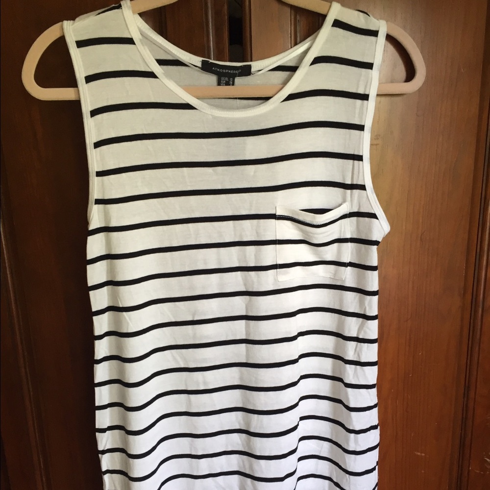 Sleeveless striped loose tank top