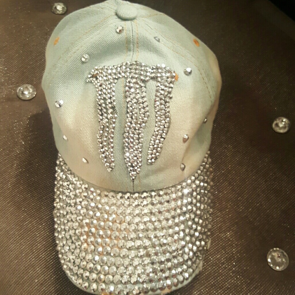 Super chic bling bling denim cap