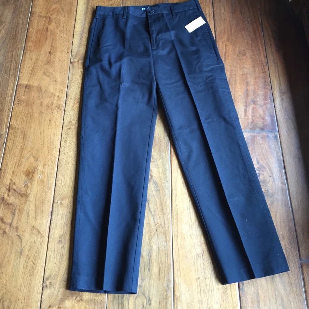 Men’s Brand new Black izod pants.